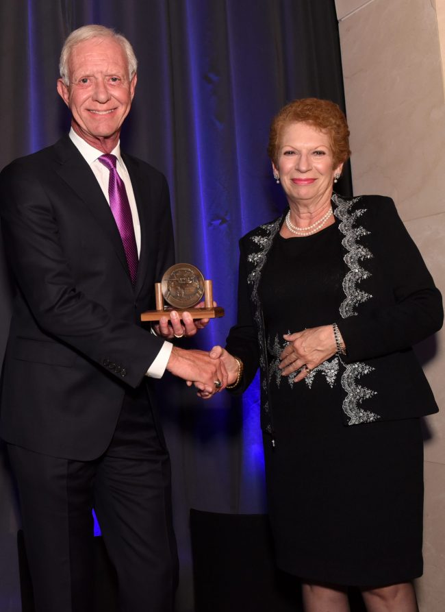 In Praise of Pilots: Honoring the Flight Crew